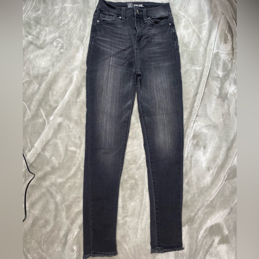 Trendy Black Denim Jeans with Frayed Hem - Size 5